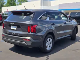 Kia Sorento 2022 AWD LX SUV 4 puertas