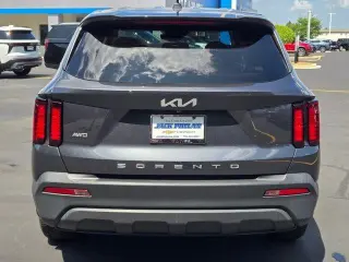 Kia Sorento 2022 AWD LX SUV 4 puertas
