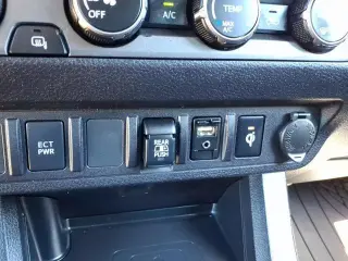 Toyota Tacoma 2019 4x4 SR V6 4dr Double Cab 5.0 ft SB