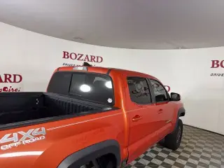 Toyota Tacoma 2018 4x4 TRD Pro 4dr Double Cab 5.0 ft SB 6M