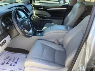 Toyota Highlander 2017 AWD XLE 4dr SUV