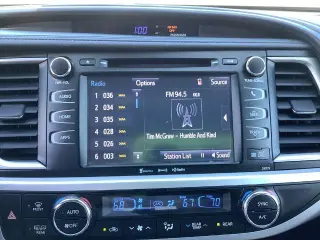 Toyota Highlander 2017 AWD XLE 4dr SUV