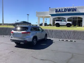 Toyota Highlander 2017 AWD XLE 4dr SUV