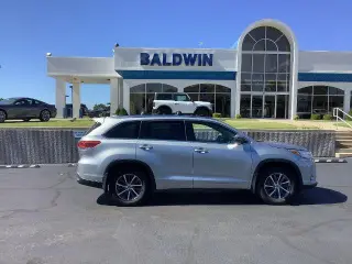 Toyota Highlander 2017 AWD XLE 4dr SUV