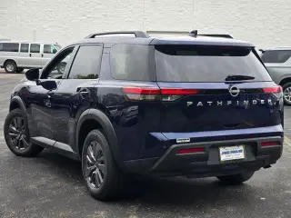 Nissan Pathfinder 2025 SV SUV 4 puertas