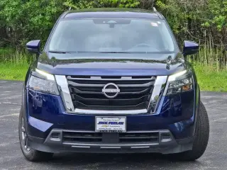 Nissan Pathfinder 2025 SV SUV 4 puertas