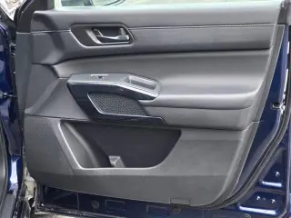 Nissan Pathfinder 2025 SV SUV 4 puertas