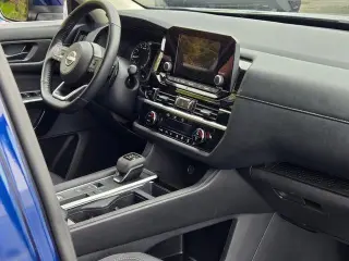 Nissan Pathfinder 2025 SV SUV 4 puertas