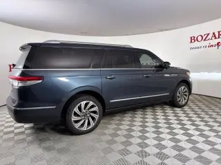 Lincoln Navigator L 2022 4x2 Reserve 4dr SUV