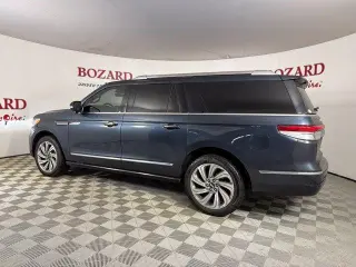 Lincoln Navigator L 2022 4x2 Reserve 4dr SUV