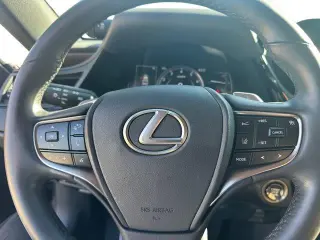 Lexus ES 350 2023 4dr Sedán