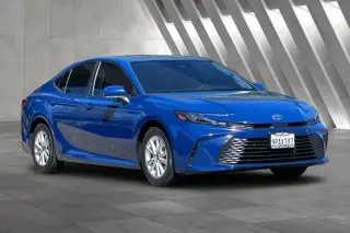 Toyota Camry 2025 LE 4dr Sedán
