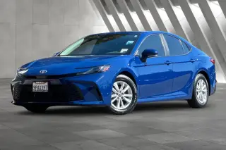 Toyota Camry 2025 LE 4dr Sedán