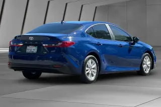 Toyota Camry 2025 LE 4dr Sedán