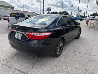Toyota Camry 2016 SE Sedán 4 puertas