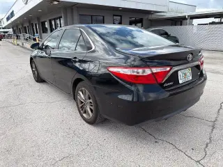 Toyota Camry 2016 SE Sedán 4 puertas