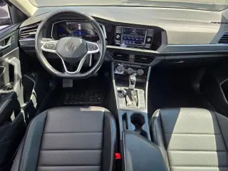 Volkswagen Jetta 2024 SE 4dr Sedán