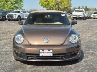 Volkswagen Beetle Convertible 2013 2.5L PZEV 2dr Convertible 6A