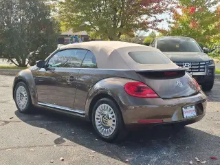 Volkswagen Beetle Convertible 2013 2.5L PZEV 2dr Convertible 6A