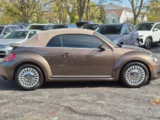 Volkswagen Beetle Convertible 2013 2.5L PZEV 2dr Convertible 6A