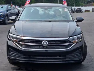 Volkswagen Jetta 2024 S Sedán de 4 puertas 8A