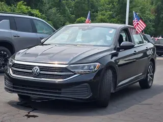 Volkswagen Jetta 2024 S Sedán de 4 puertas 8A