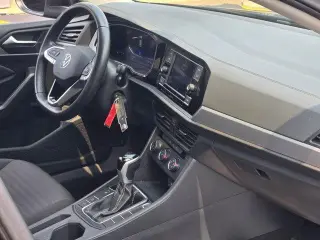 Volkswagen Jetta 2024 S Sedán de 4 puertas 8A