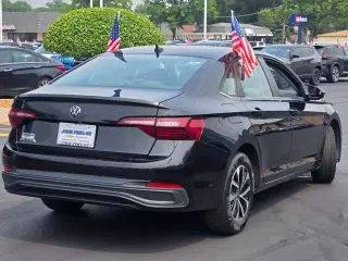 Volkswagen Jetta 2024 S Sedán de 4 puertas 8A