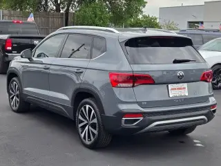 Volkswagen Taos 2023 SE 4dr SUV