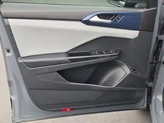 Volkswagen Taos 2023 SE 4dr SUV