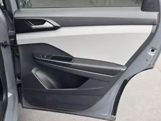 Volkswagen Taos 2023 SE 4dr SUV