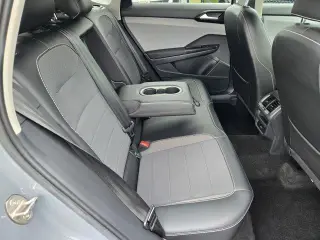 Volkswagen Taos 2023 SE 4dr SUV