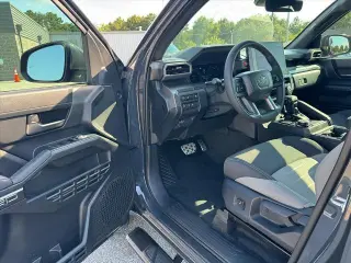 Toyota Tacoma 2025 4x4 TRD Sport HV 4dr Double Cab 5.0 ft SB