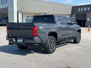 Toyota Tacoma 2025 4x4 TRD Sport HV 4dr Double Cab 5.0 ft SB
