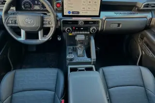 Toyota Tacoma 2024 4x4 TRD Sport 4dr Double Cab 5.0 ft SB 8A