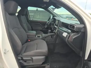 Toyota Tacoma 2025 4x2 SR5 4 puertas Doble Cabina 5.0 ft SB