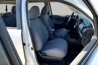 Toyota Tacoma 2022 4x2 SR 4dr Double Cab 5.0 ft SB