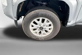 Toyota Tacoma 2025 4x4 SR5 4dr Double Cab 5.0 ft SB