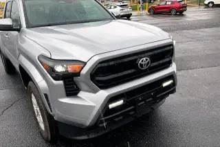 Toyota Tacoma 2025 4x4 SR5 4dr Double Cab 5.0 ft SB