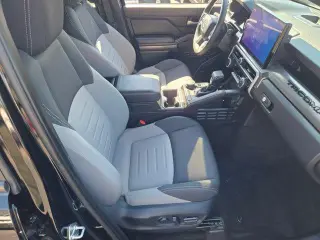 Toyota Tacoma 2024 4x4 SR5 4dr Double Cab 5.0 ft SB