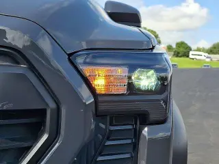 Toyota Tacoma 2025 4x4 Limited 4dr Double Cab 5.0 ft SB