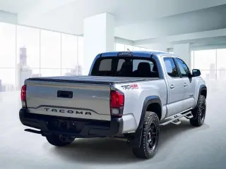 Toyota Tacoma 2018 4x4 TRD Off-Road 4 puertas Doble Cabina 6.1 pies LB