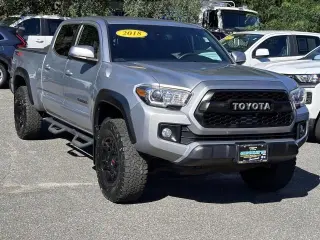 Toyota Tacoma 2018 4x4 TRD Off-Road 4 puertas Doble Cabina 6.1 pies LB