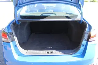 Nissan Versa 2024 SR 4dr Sedán