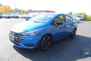 Nissan Versa 2024 SR 4dr Sedán