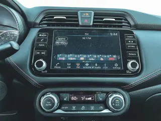 Nissan Versa 2025 SR 4dr Sedán