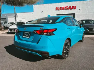 Nissan Versa 2025 SR 4dr Sedán