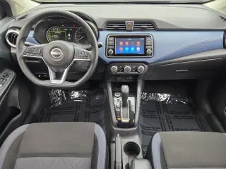 Nissan Versa 2025 SV 4dr Sedán