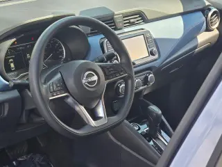Nissan Versa 2025 SV Sedán 4 puertas