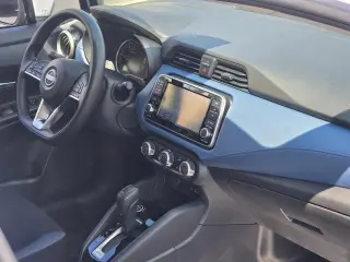 Nissan Versa 2025 SV Sedán 4 puertas